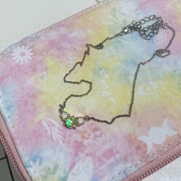 Disney Minnie Mouse Necklace - Picture 3 of 8